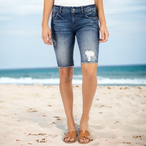 Seven 7 Distressed Denim Bermuda Shorts Size 10 Clam Digger Stretch Mid Rise - Picture 1 of 10